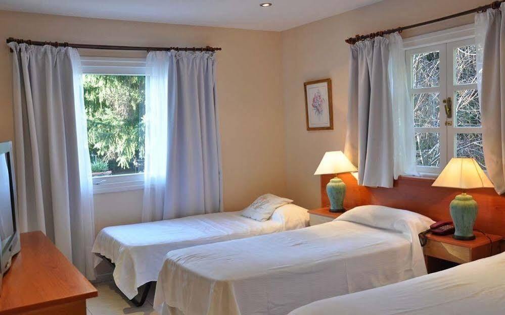 Hotel Las Acacias Villa La Angostura Esterno foto